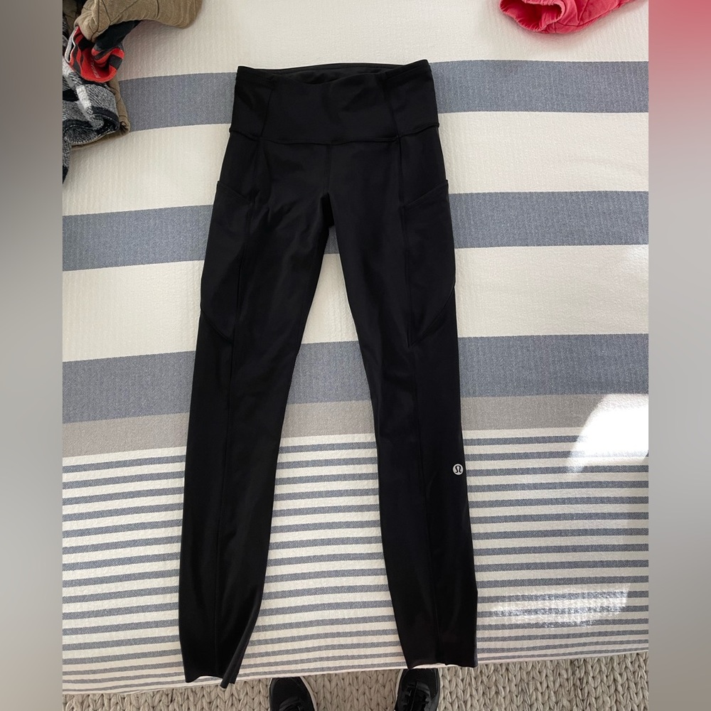 LULULEMON- Fast & Free tight - size 4